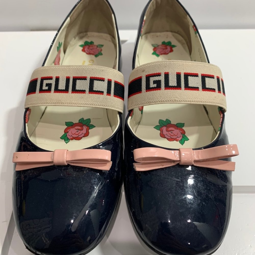 Girls Gucci Patent Leather Flats Size 2, navy blue